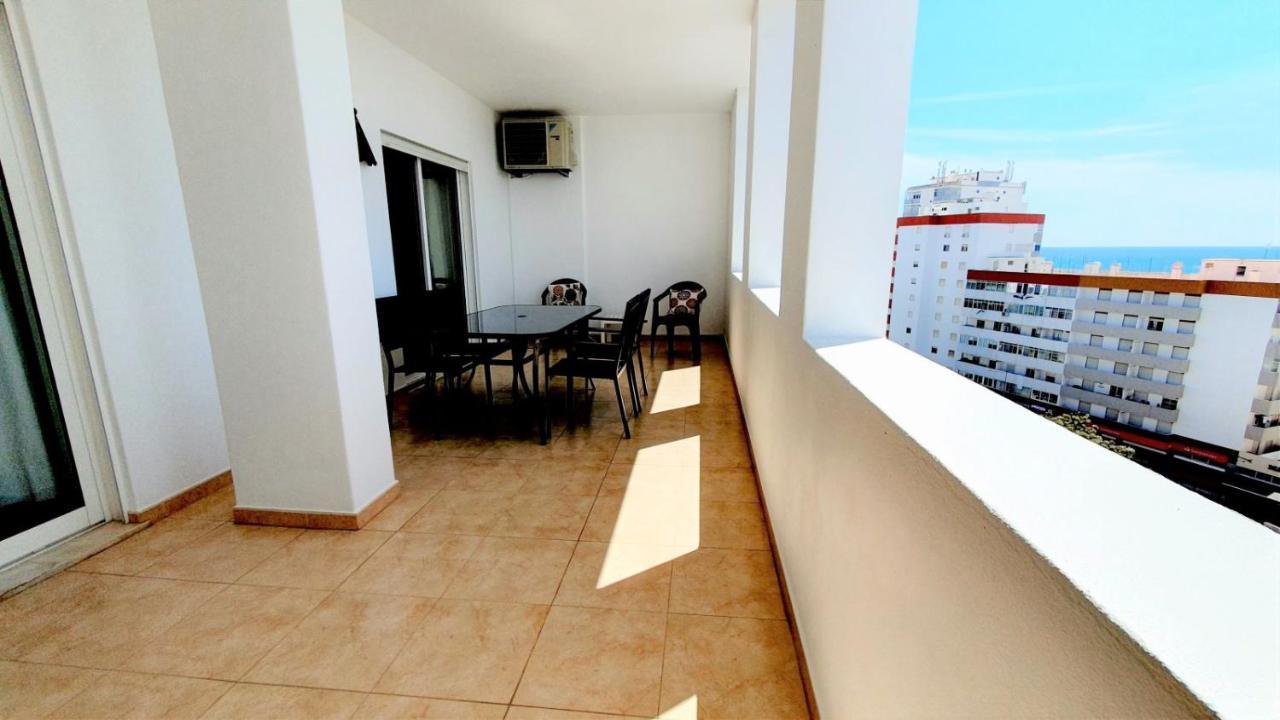 Quarteira Beach Vacation: 2Br Steps To The Sand Buitenkant foto
