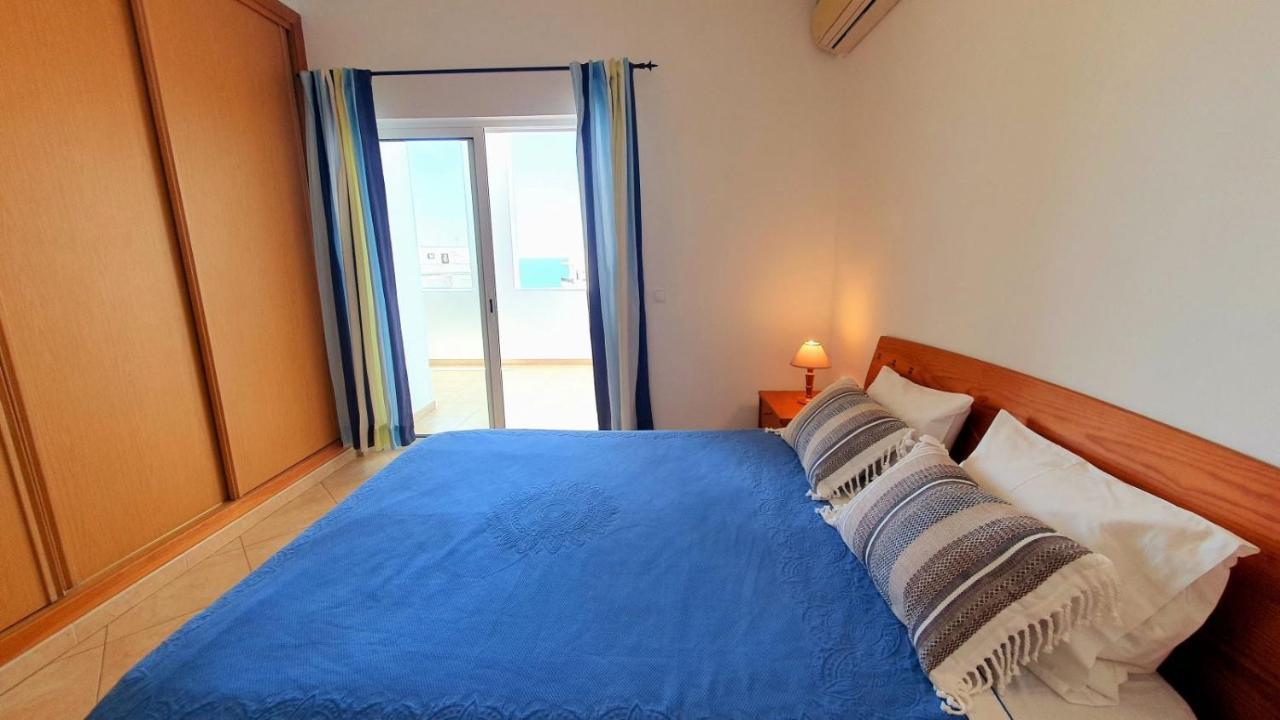 Quarteira Beach Vacation: 2Br Steps To The Sand Buitenkant foto