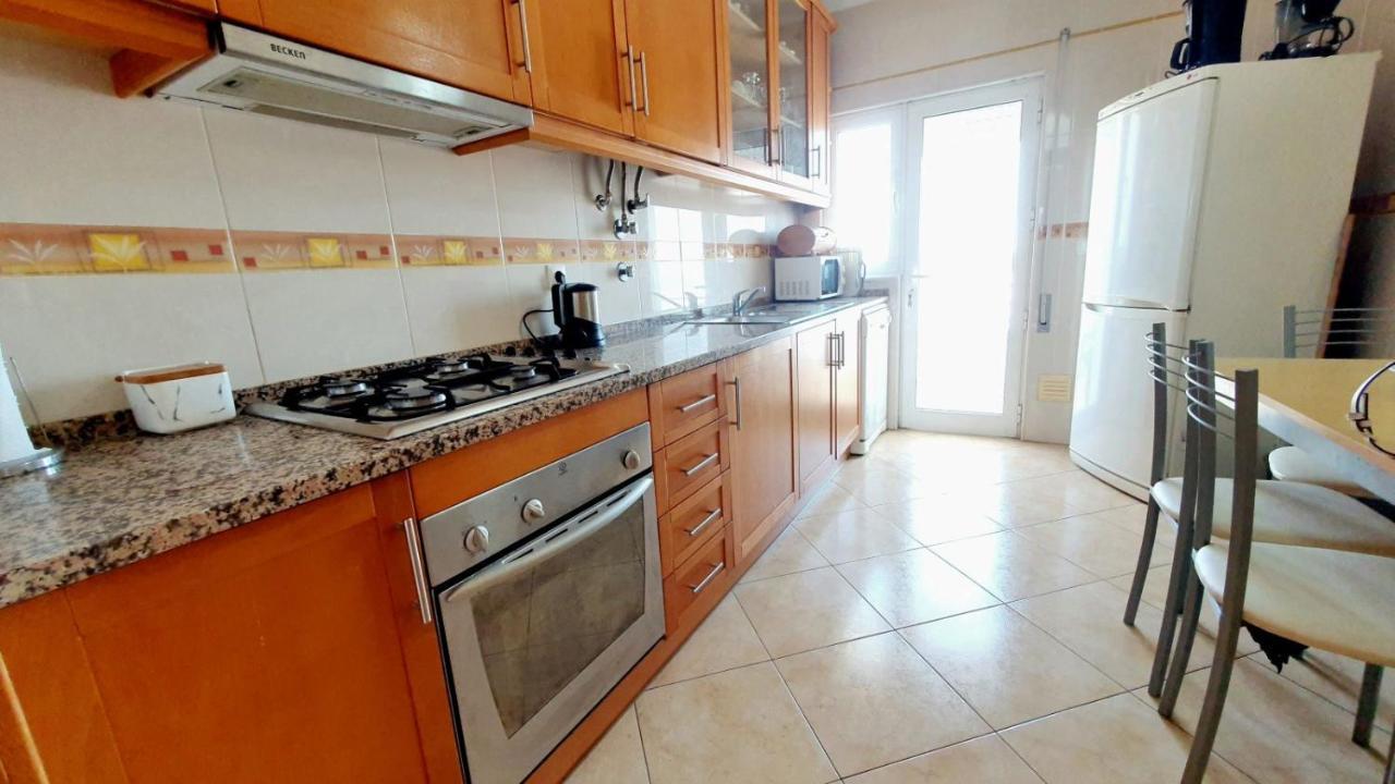 Quarteira Beach Vacation: 2Br Steps To The Sand Buitenkant foto