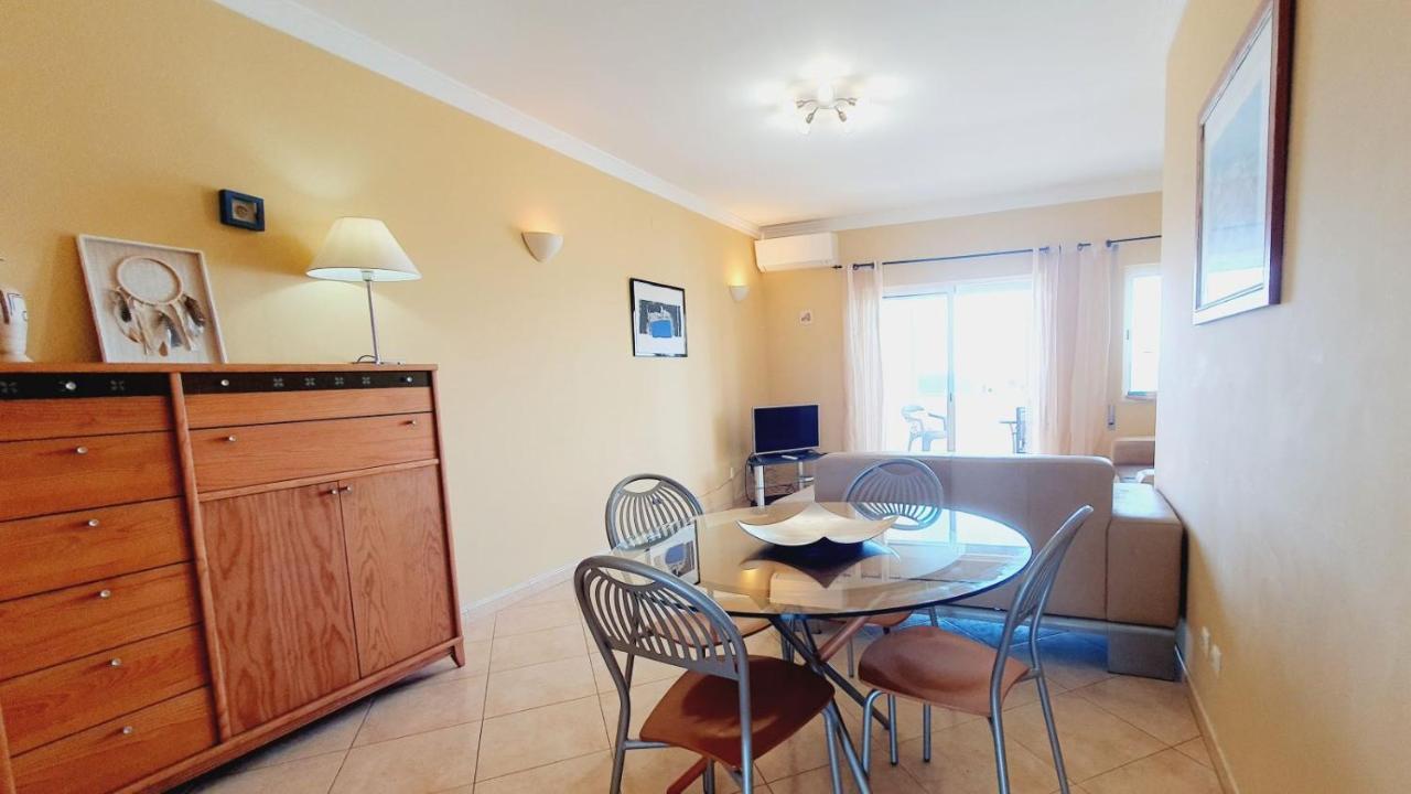 Quarteira Beach Vacation: 2Br Steps To The Sand Buitenkant foto
